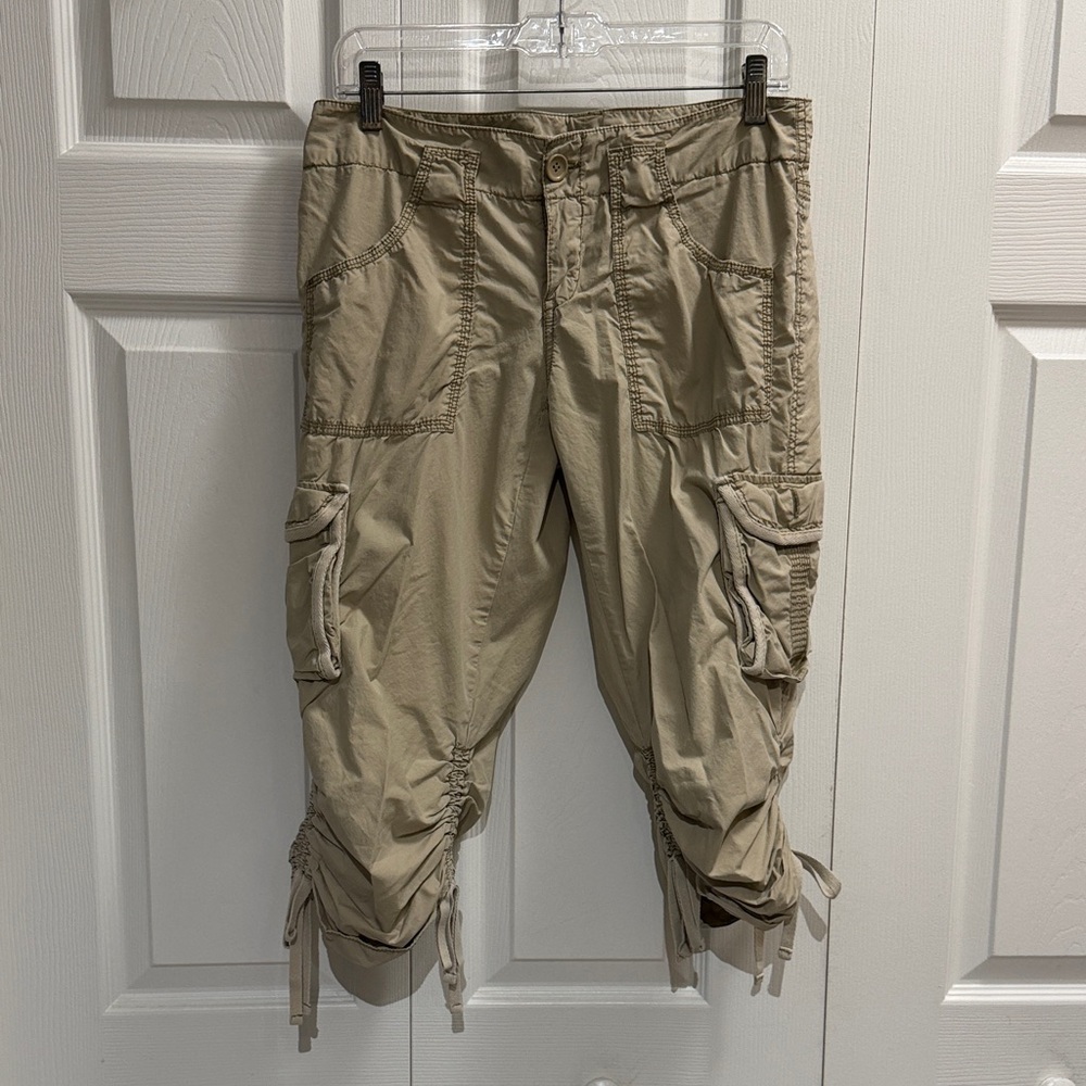 Outback Red Khaki Cargo Capri Pants